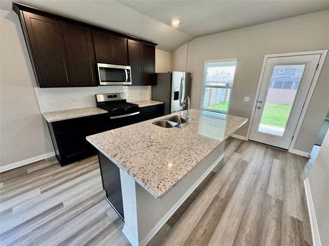 4909 Hazelnut LN, Del Valle, TX 78617