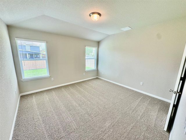 4909 Hazelnut LN, Del Valle, TX 78617
