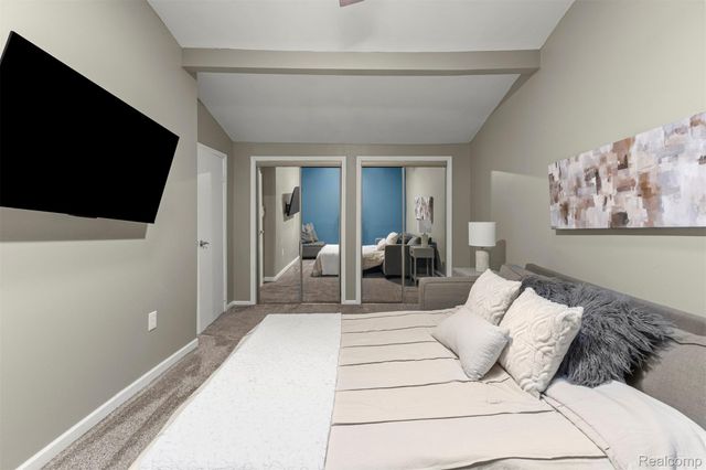 45401 W 9 Mile Road, Novi, MI 48374