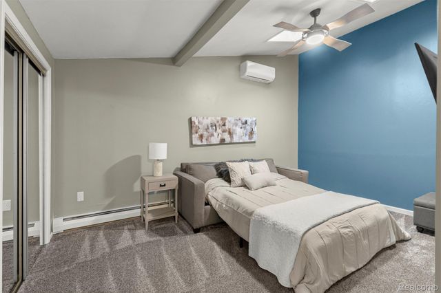 45401 W 9 Mile Road, Novi, MI 48374