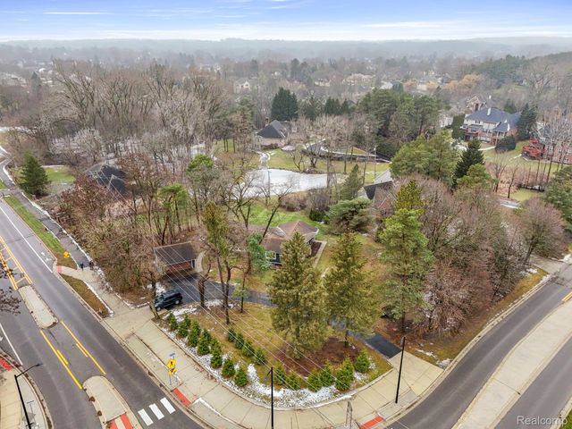 45401 W 9 Mile Road, Novi, MI 48374