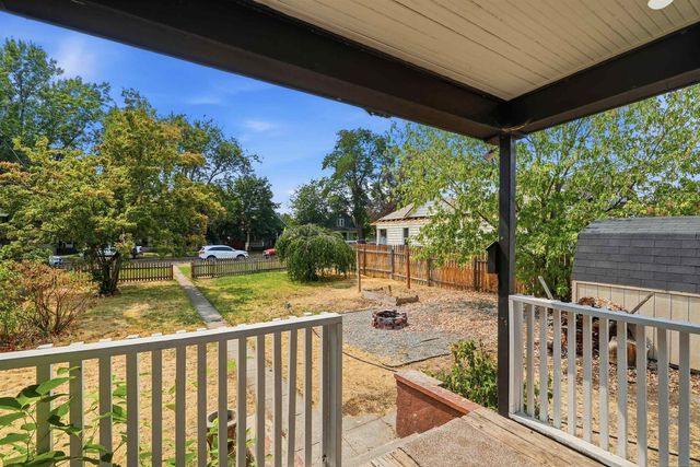 1218 W Shannon Ave, Spokane, WA 99205