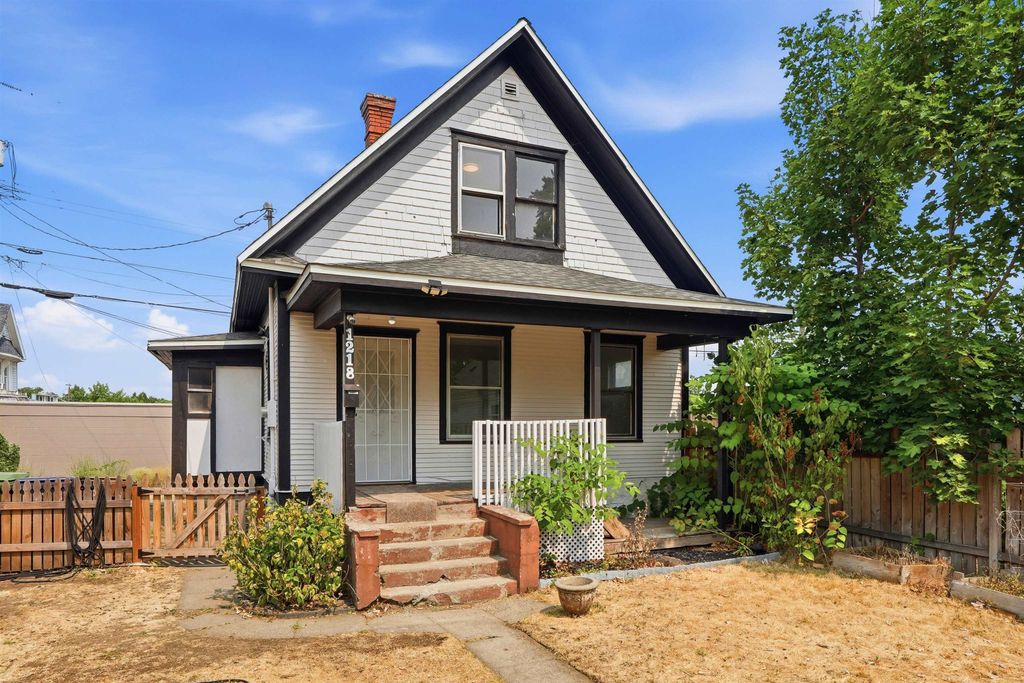1218 W Shannon Ave, Spokane, WA 99205 photo 1