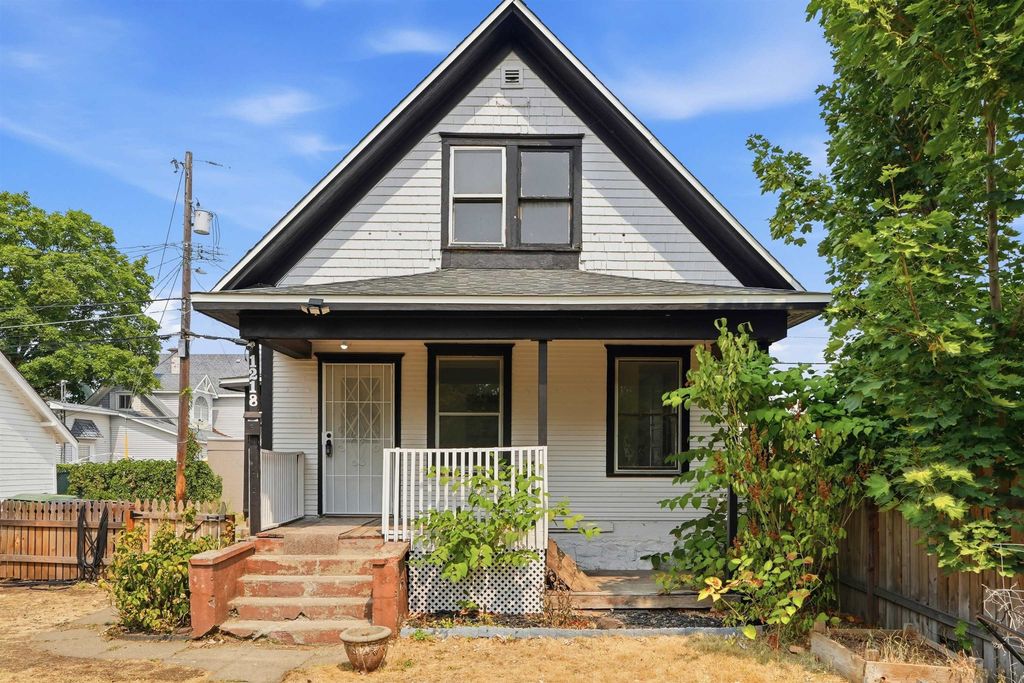 1218 W Shannon Ave, Spokane, WA 99205 photo 2