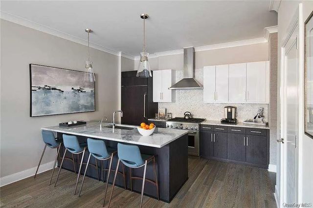 100 Garvies Point Road 1146, Glen Cove, NY 11542