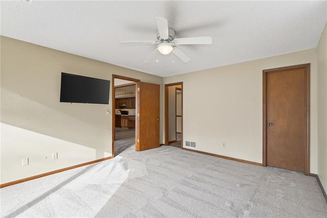 16404 Covey Lane, Bonner Springs, KS 66012