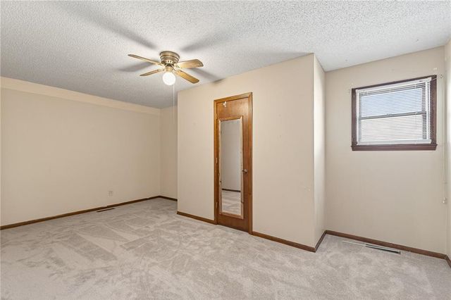 16404 Covey Lane, Bonner Springs, KS 66012