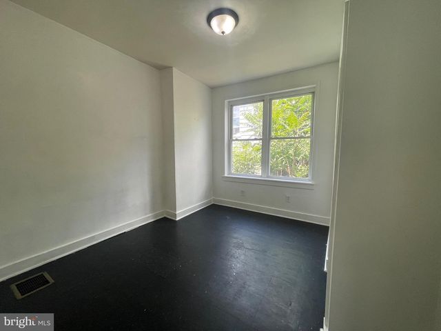 213 E WISHART ST, Philadelphia, PA 19134