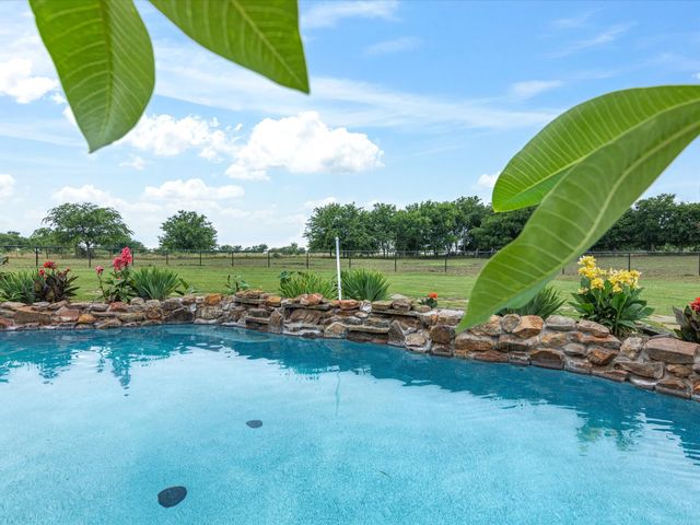 25459 Dove Hollow Drive, Justin, TX 76247