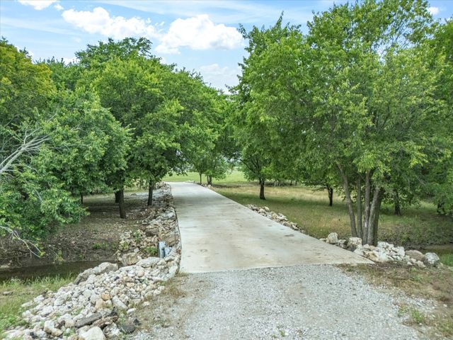 25459 Dove Hollow Drive, Justin, TX 76247