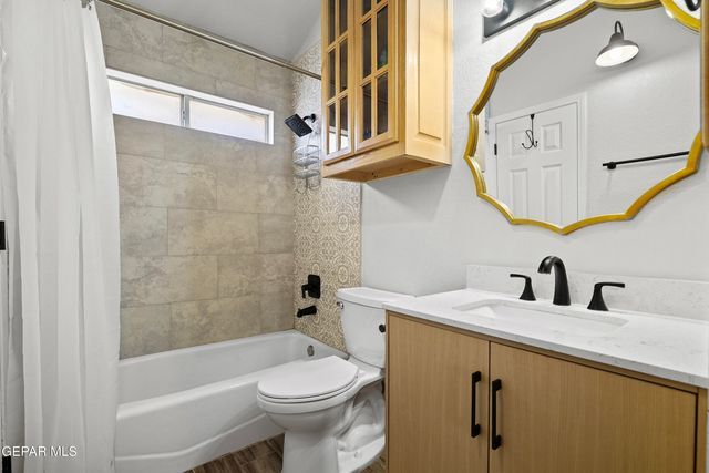 6636 STAR OF INDIA Lane, El Paso, TX 79924