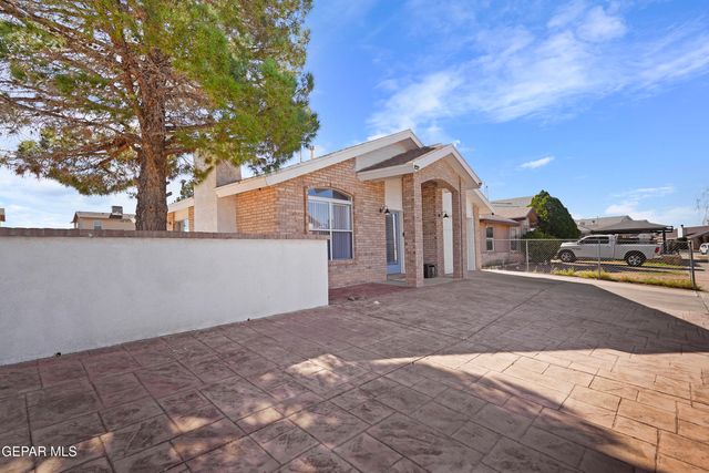 6636 STAR OF INDIA Lane, El Paso, TX 79924