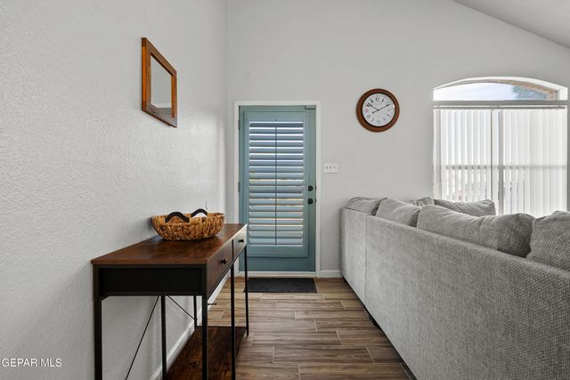 6636 STAR OF INDIA Lane, El Paso, TX 79924