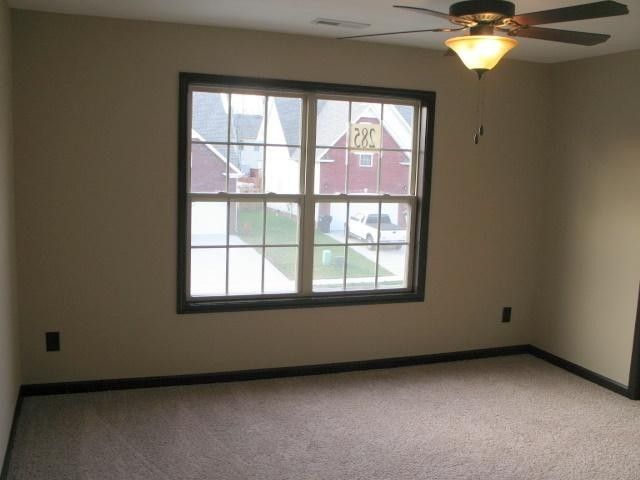 2965 Brewster Dr, Clarksville, TN 37042