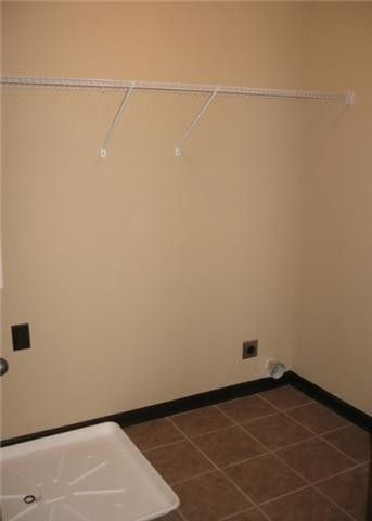 2965 Brewster Dr, Clarksville, TN 37042