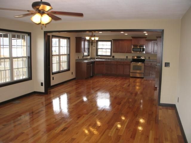 2965 Brewster Dr, Clarksville, TN 37042