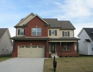 2965 Brewster Dr, Clarksville, TN 37042