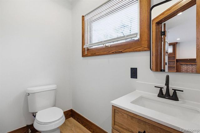 124 E Windemere Avenue, Royal Oak, MI 48073