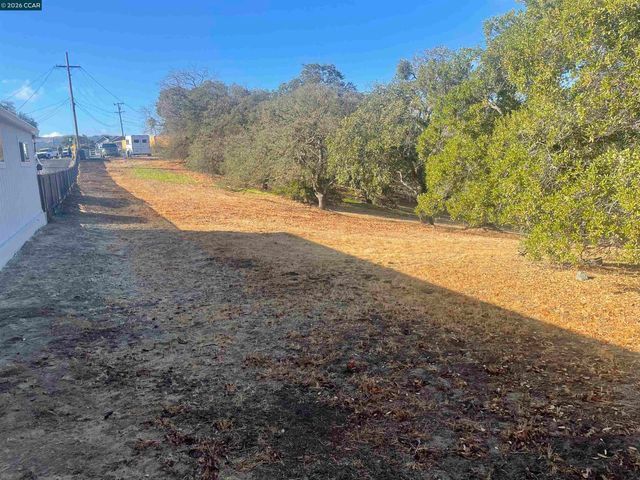35 Hilltop Rd, Martinez, CA 94553