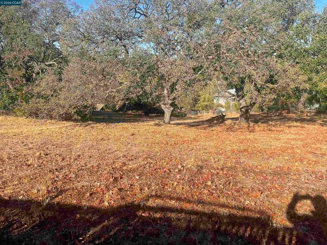 35 Hilltop Rd, Martinez, CA 94553