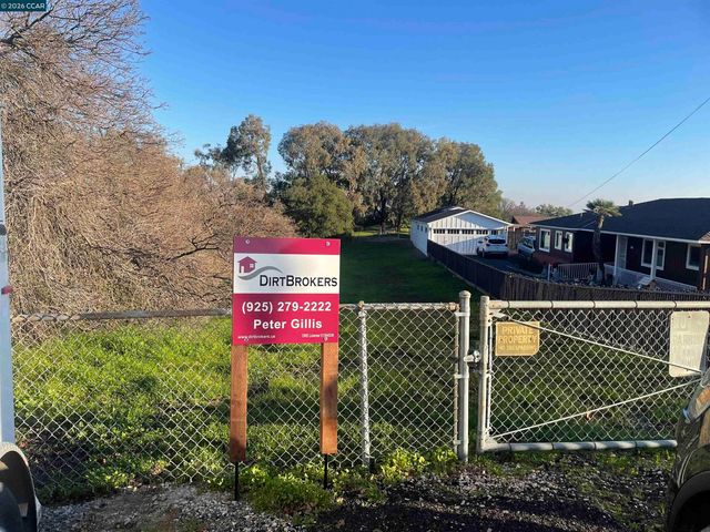 35 Hilltop Rd, Martinez, CA 94553