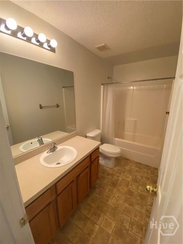 417 Shadowbrook Circle, Springfield, GA 31329