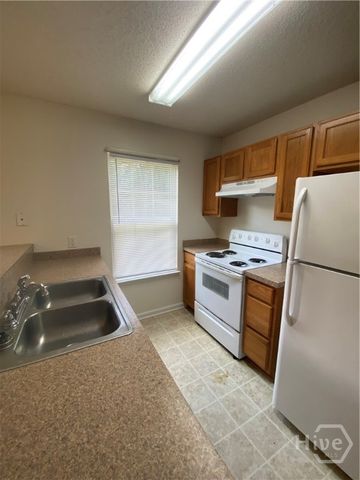 417 Shadowbrook Circle, Springfield, GA 31329