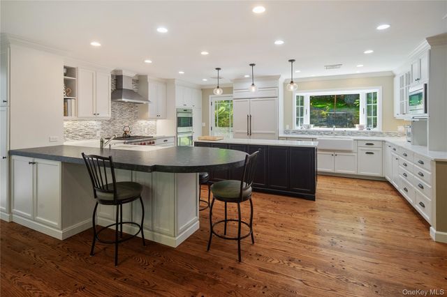 105 Cross Ridge, Chappaqua, NY 10514