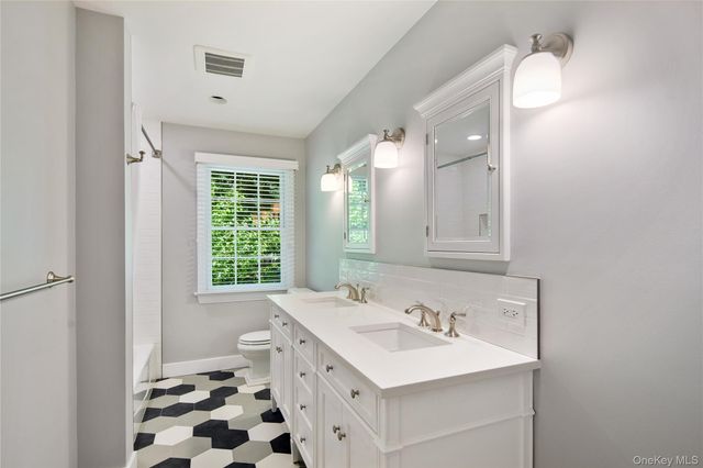 105 Cross Ridge, Chappaqua, NY 10514