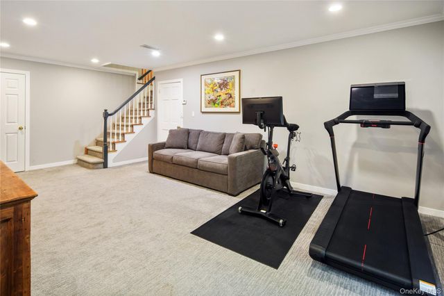 105 Cross Ridge, Chappaqua, NY 10514