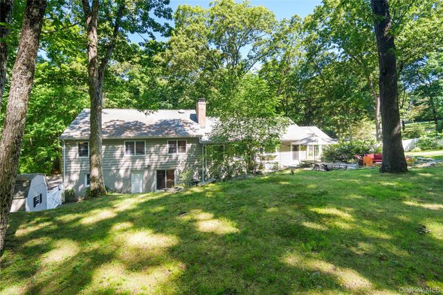 105 Cross Ridge, Chappaqua, NY 10514