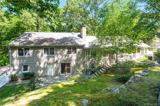 105 Cross Ridge, Chappaqua, NY 10514