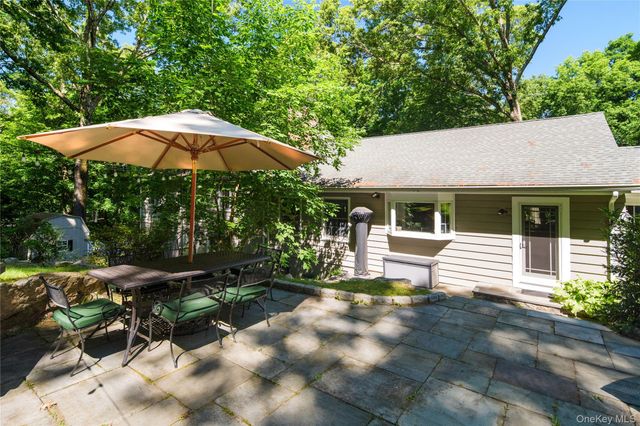 105 Cross Ridge, Chappaqua, NY 10514