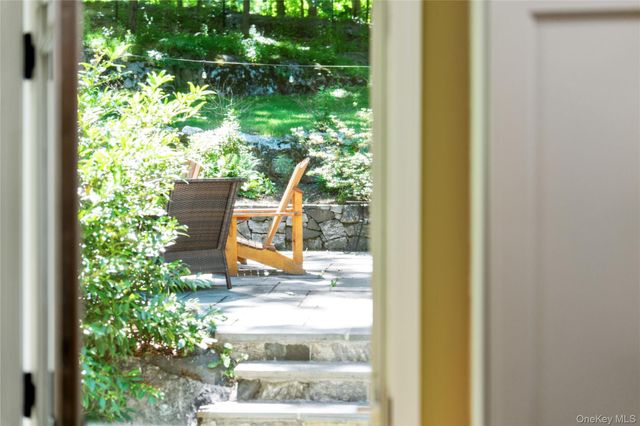 105 Cross Ridge, Chappaqua, NY 10514