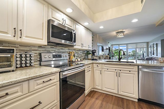 8 Royal Palm Way 3010, Boca Raton, FL 33432