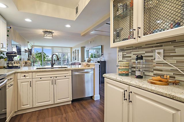 8 Royal Palm Way 3010, Boca Raton, FL 33432