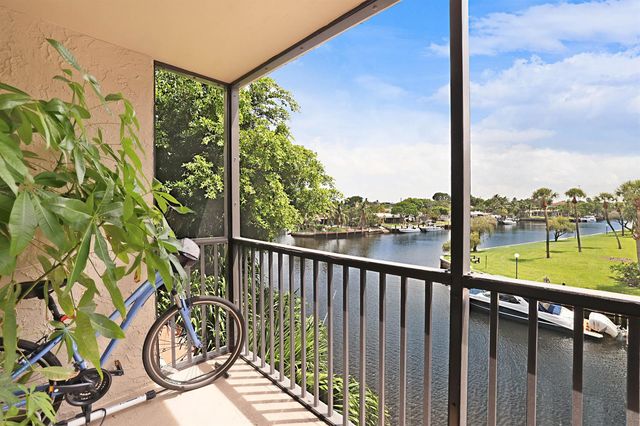 8 Royal Palm Way 3010, Boca Raton, FL 33432