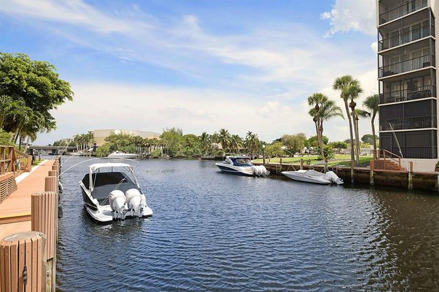 8 Royal Palm Way 3010, Boca Raton, FL 33432