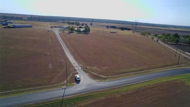 1375 CR 320, Granger, TX 76530