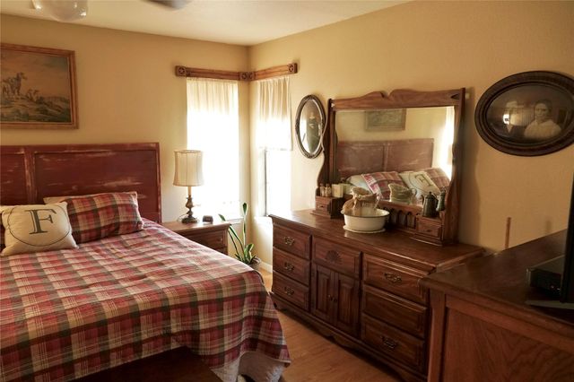 1375 CR 320, Granger, TX 76530