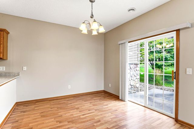6784 Pine Crest Trail S, Cottage Grove, MN 55016