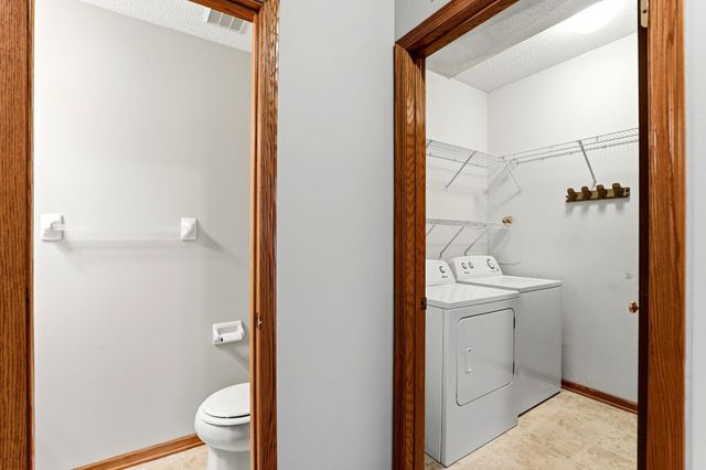 6784 Pine Crest Trail S, Cottage Grove, MN 55016