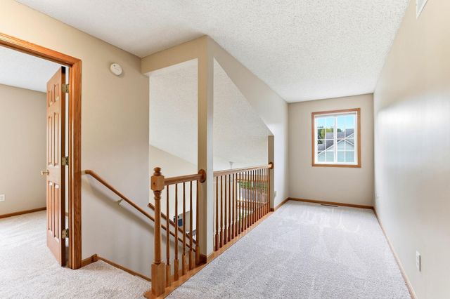 6784 Pine Crest Trail S, Cottage Grove, MN 55016