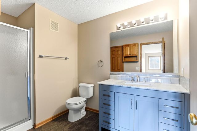 6784 Pine Crest Trail S, Cottage Grove, MN 55016