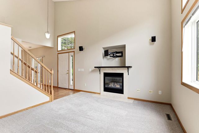 6784 Pine Crest Trail S, Cottage Grove, MN 55016