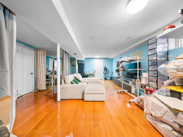 24571 61st Avenue, Little Neck, NY 11362