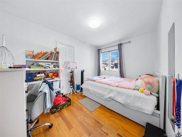 24571 61st Avenue, Little Neck, NY 11362