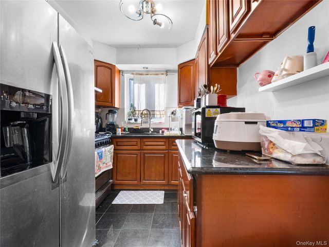 24571 61st Avenue, Little Neck, NY 11362