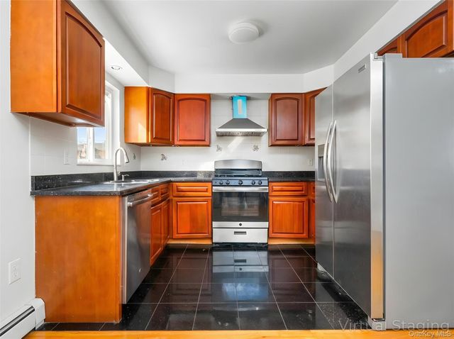 24571 61st Avenue, Little Neck, NY 11362