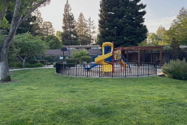 210 Bradbury Lane, Redwood City, CA 94061
